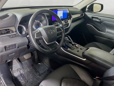 2024 Toyota Highlander Hybrid XLE