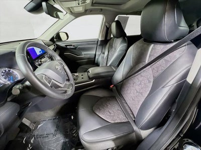 2024 Toyota Highlander Hybrid XLE