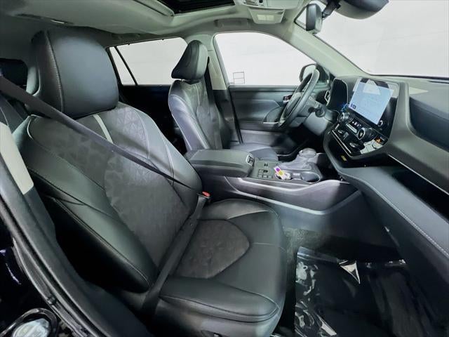2024 Toyota Highlander Hybrid XLE
