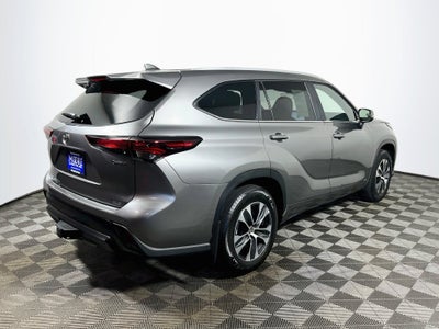 2026 Toyota Highlander Hybrid XLE
