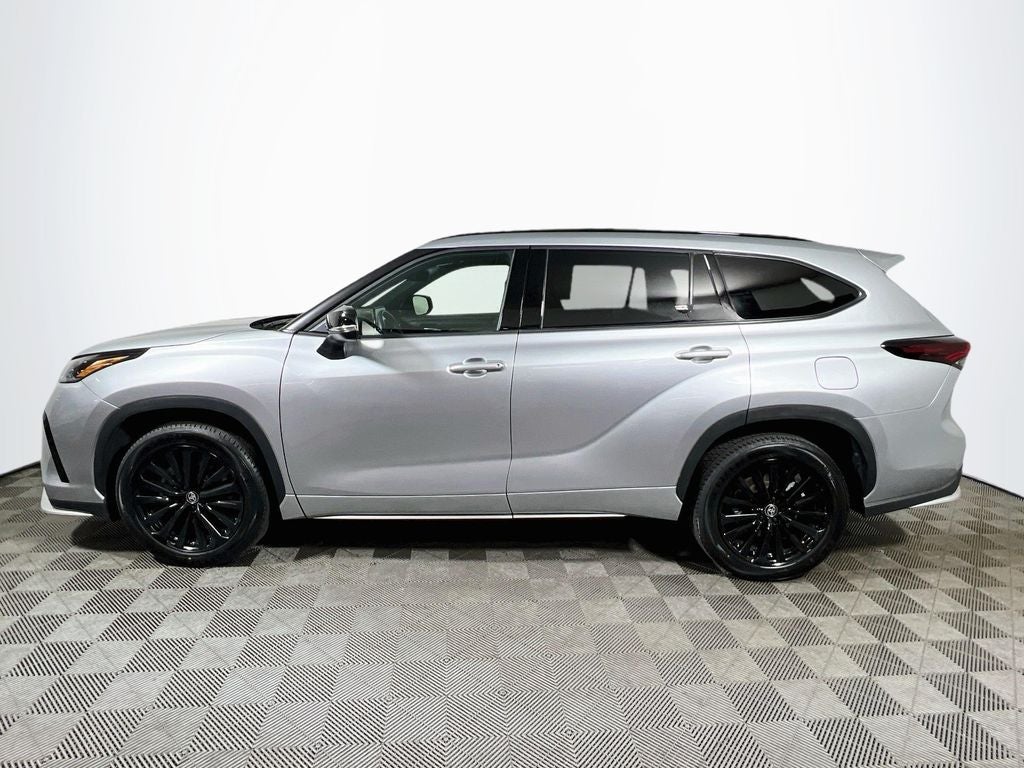 2025 Toyota Highlander XSE