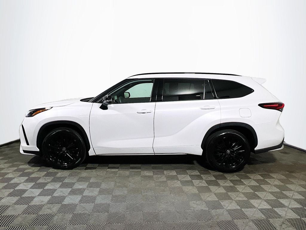 2025 Toyota Highlander XSE