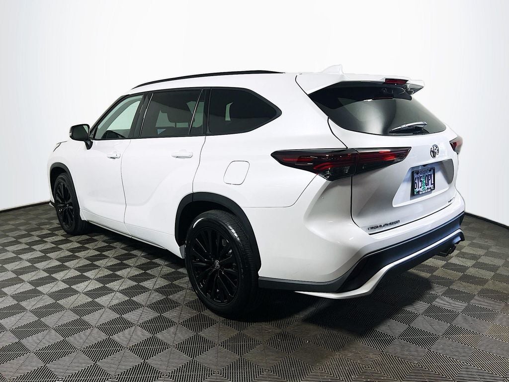 2025 Toyota Highlander XSE