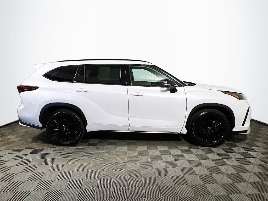 2025 Toyota Highlander XSE