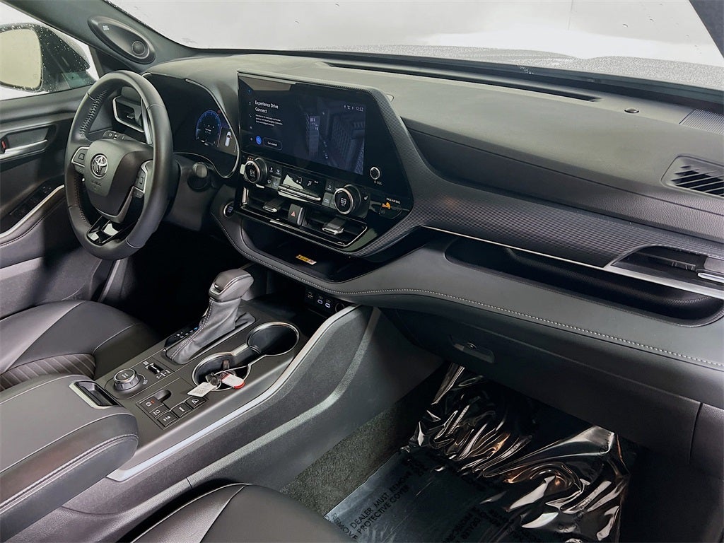 2025 Toyota Highlander XSE