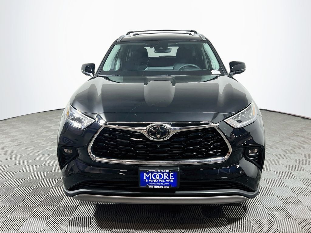 2023 Toyota Highlander Platinum