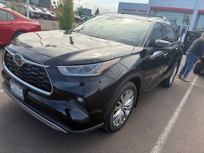2023 Toyota Highlander Platinum