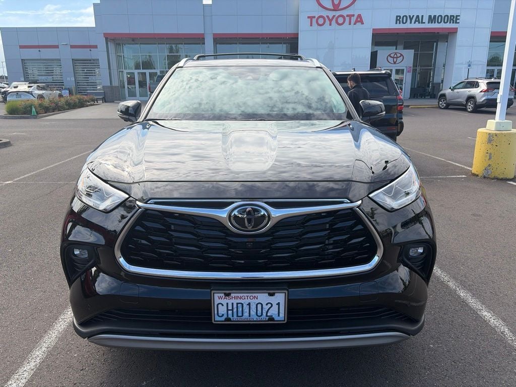 2023 Toyota Highlander Platinum