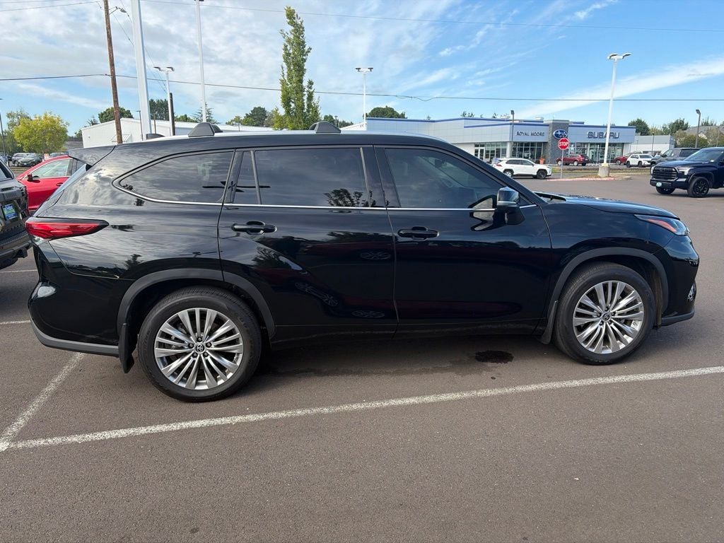 2023 Toyota Highlander Platinum