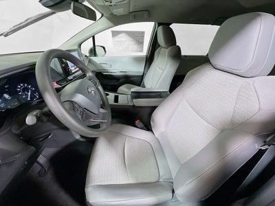 2025 Toyota Sienna LE 8 Passenger