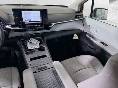 2025 Toyota Sienna LE 8 Passenger