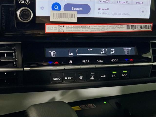 2025 Toyota Sienna LE 8 Passenger
