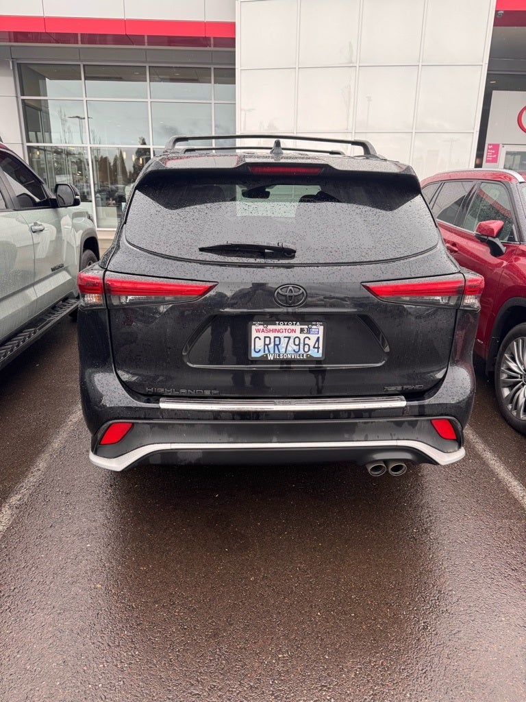 2022 Toyota Highlander XSE