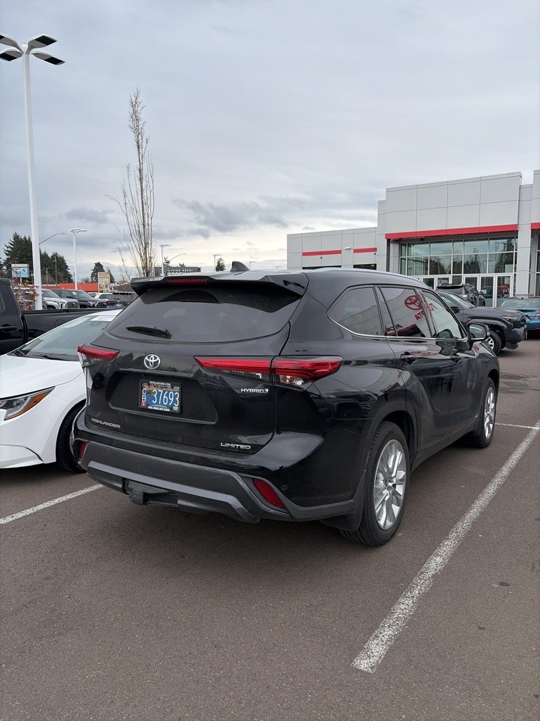 2022 Toyota Highlander Hybrid Limited