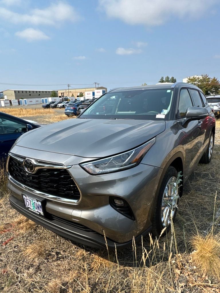 2026 Toyota Highlander Hybrid Limited