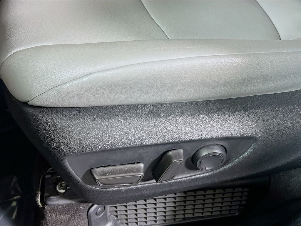 2025 Toyota Sienna XLE 8 Passenger