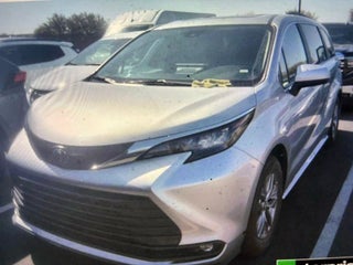 2025 Toyota Sienna XLE 8 Passenger