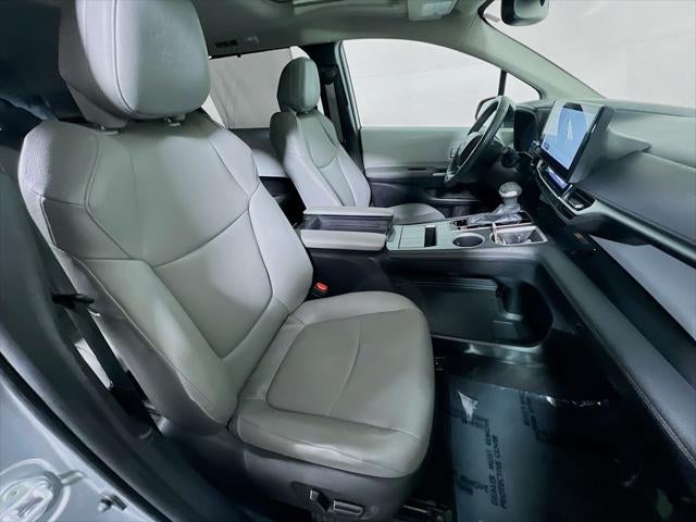 2025 Toyota Sienna XLE 8 Passenger