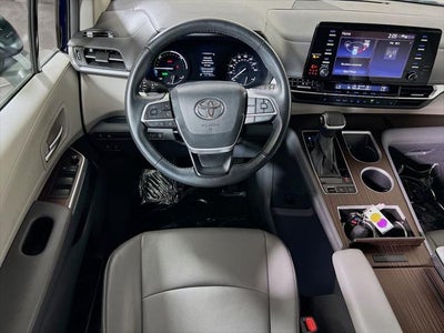 2024 Toyota Sienna XLE 8 Passenger