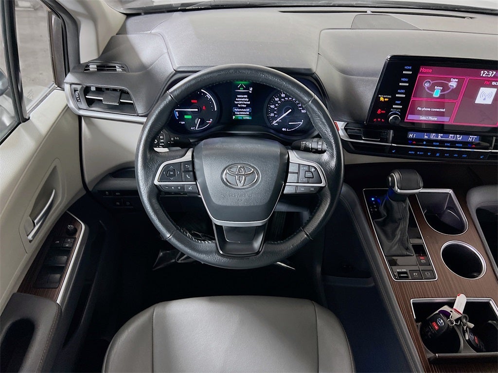 2024 Toyota Sienna XLE