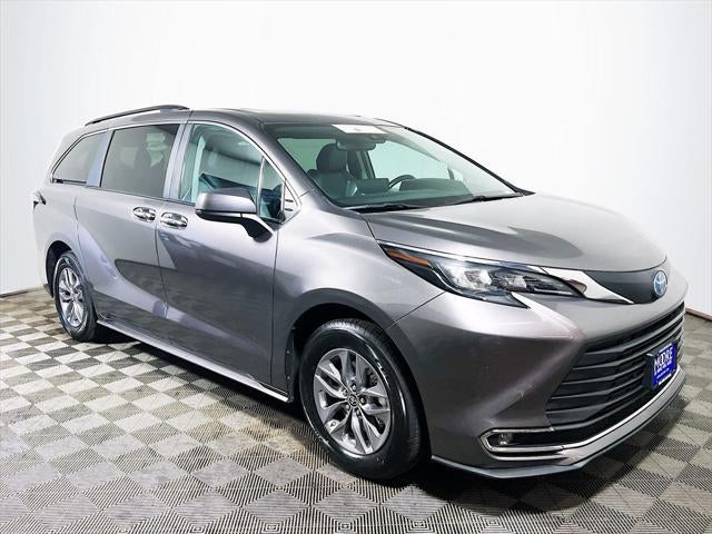2024 Toyota Sienna XLE