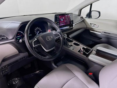 2024 Toyota Sienna XLE