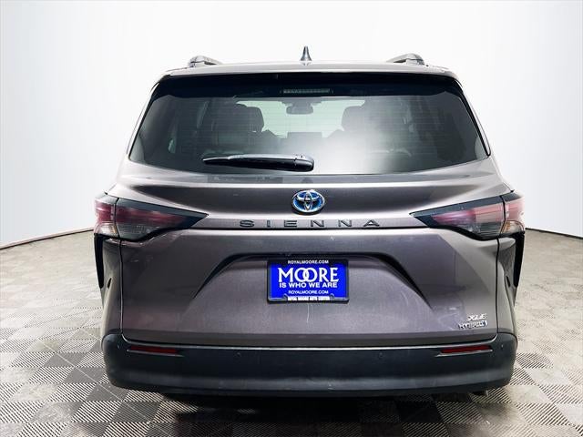 2024 Toyota Sienna XLE