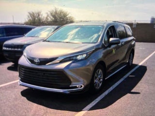 2024 Toyota Sienna XLE 8 Passenger