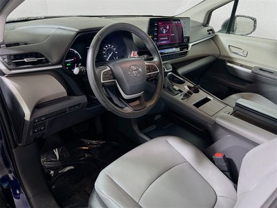 2024 Toyota Sienna XLE