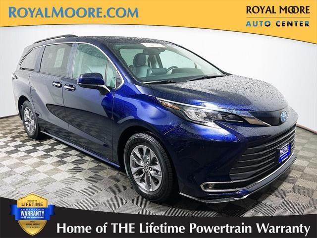 2024 Toyota Sienna XLE