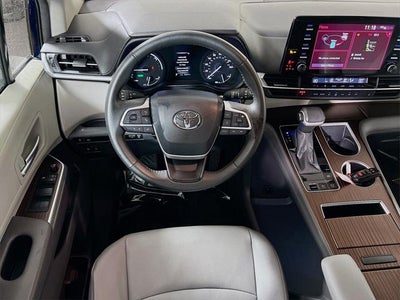 2024 Toyota Sienna XLE