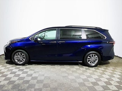 2024 Toyota Sienna XLE