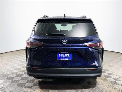 2024 Toyota Sienna XLE