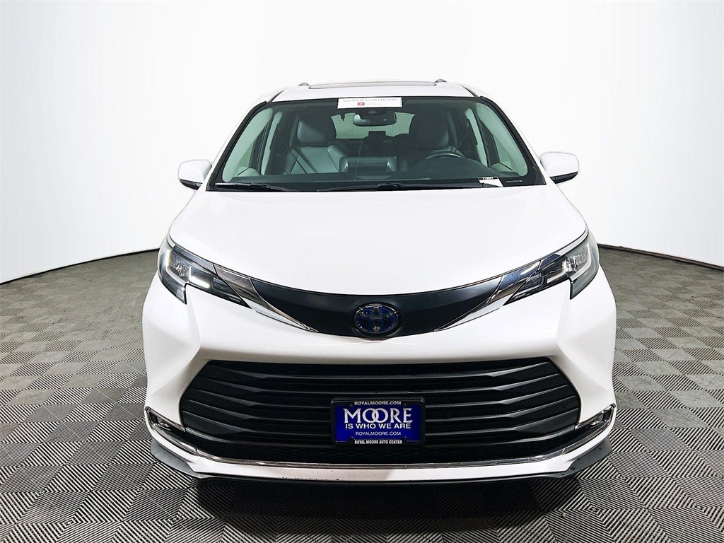 2023 Toyota Sienna XLE