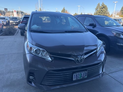 2018 Toyota Sienna Limited Premium 7 Passenger