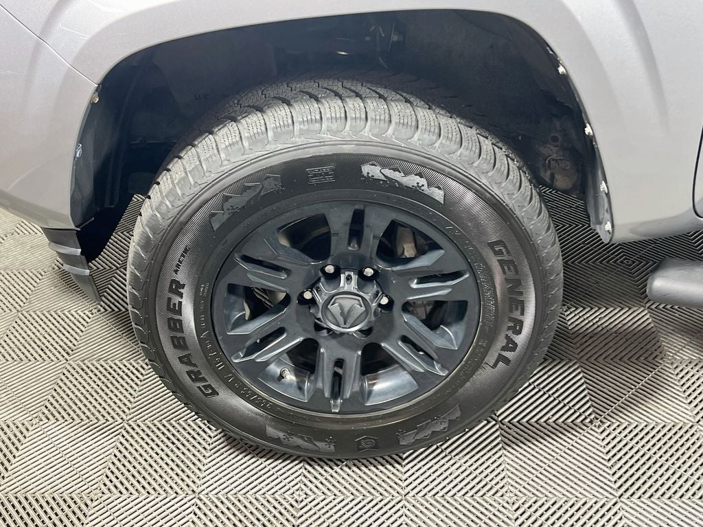 2019 Toyota Tacoma SR