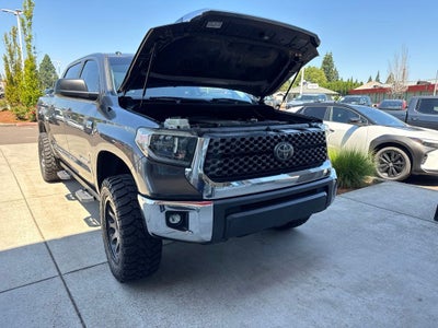 2018 Toyota Tundra SR5 5.7L V8