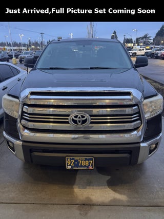 2017 Toyota Tundra SR5 5.7L V8