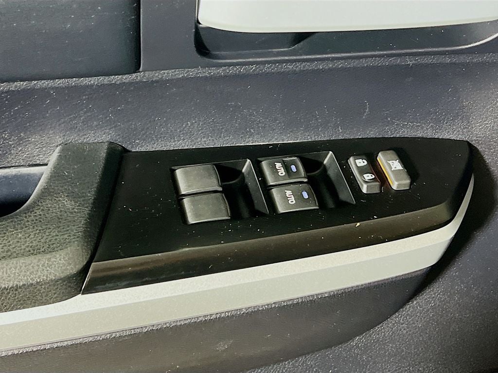 2016 Toyota Tundra Limited CrewMax