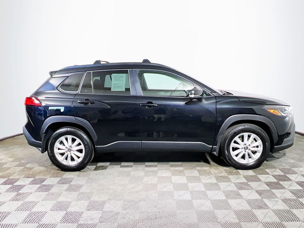 2025 Toyota Corolla Cross LE