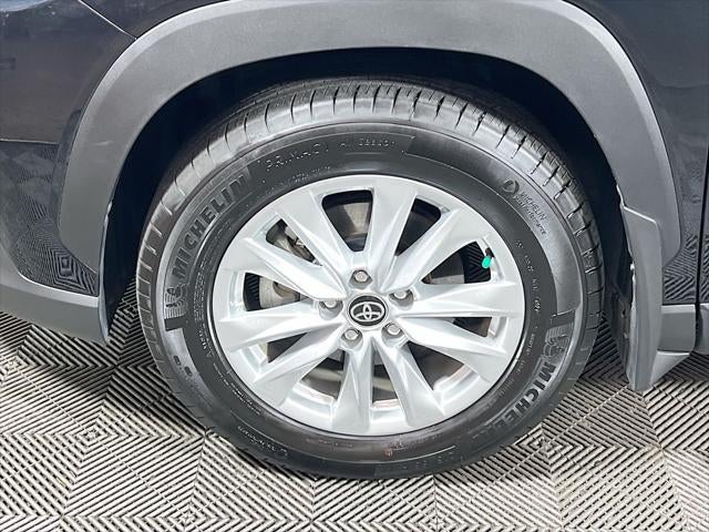 2025 Toyota Corolla Cross LE