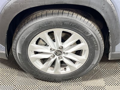 2024 Toyota Corolla Cross LE