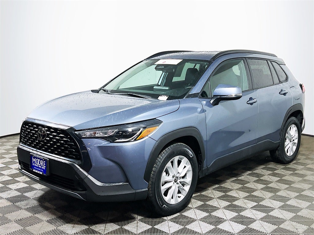 2024 Toyota Corolla Cross LE