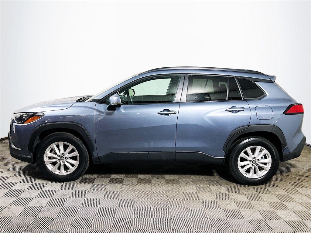 2024 Toyota Corolla Cross LE