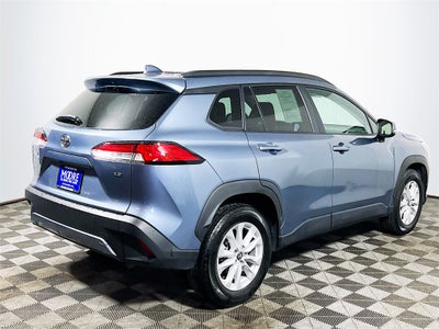 2024 Toyota Corolla Cross LE
