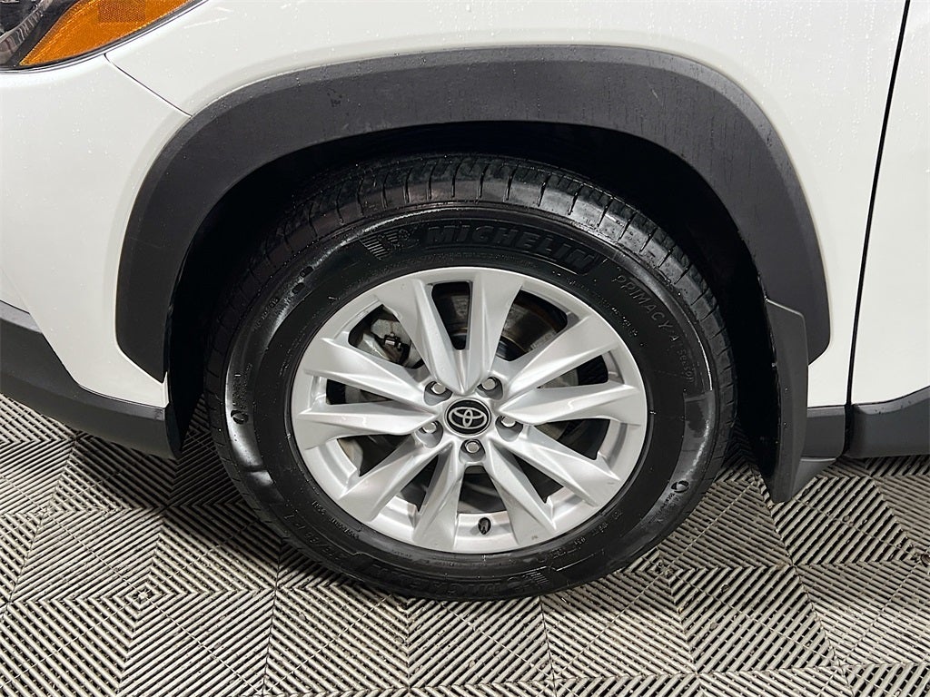 2024 Toyota Corolla Cross LE