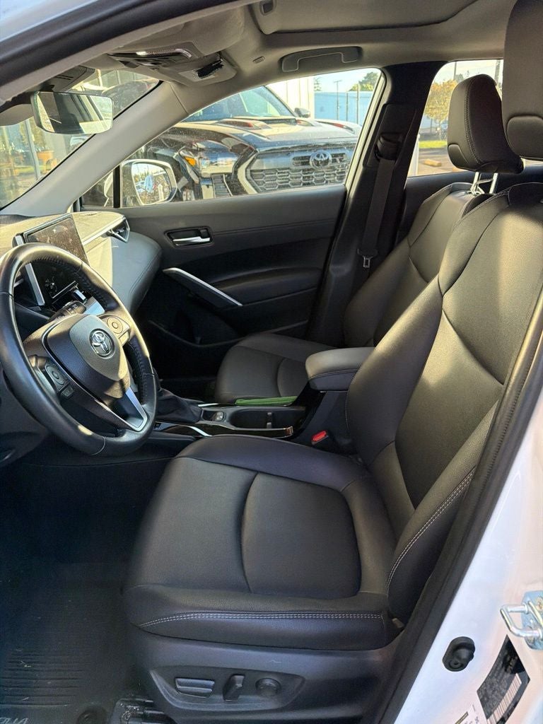 2024 Toyota Corolla Cross XLE