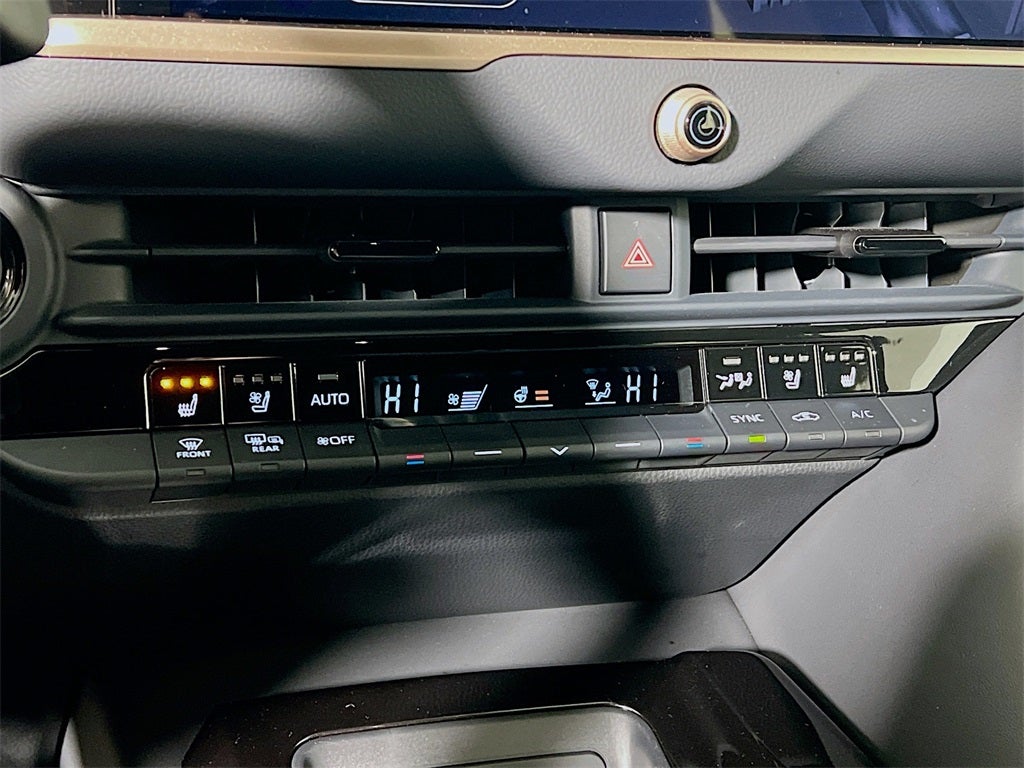 2025 Toyota Crown Signia XLE