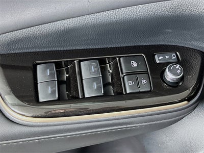 2025 Toyota Crown Signia XLE