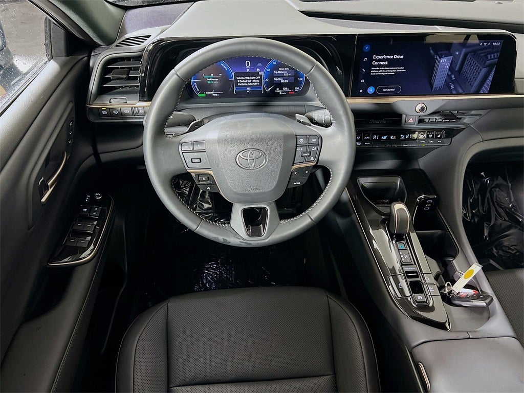 2025 Toyota Crown Signia XLE